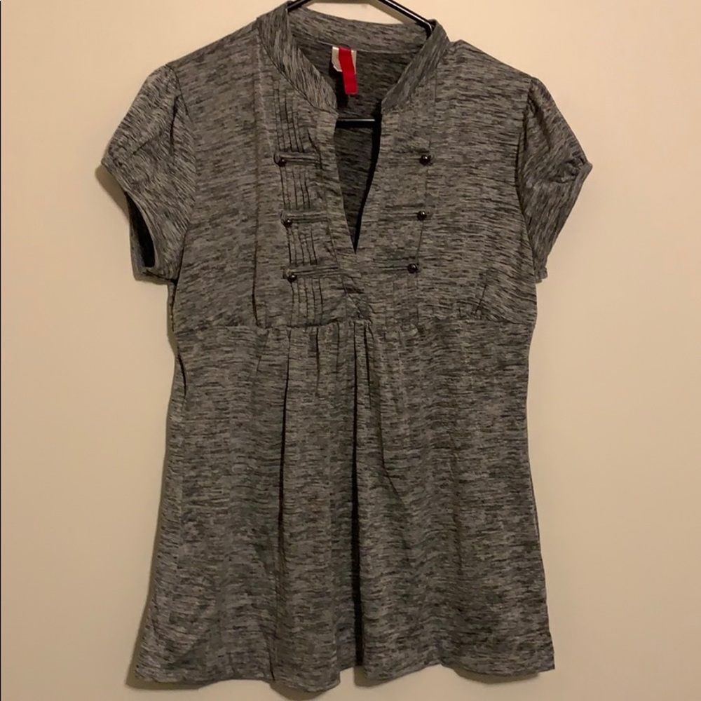 Grey top